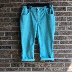 NWT Lee Capri Mid-Rise